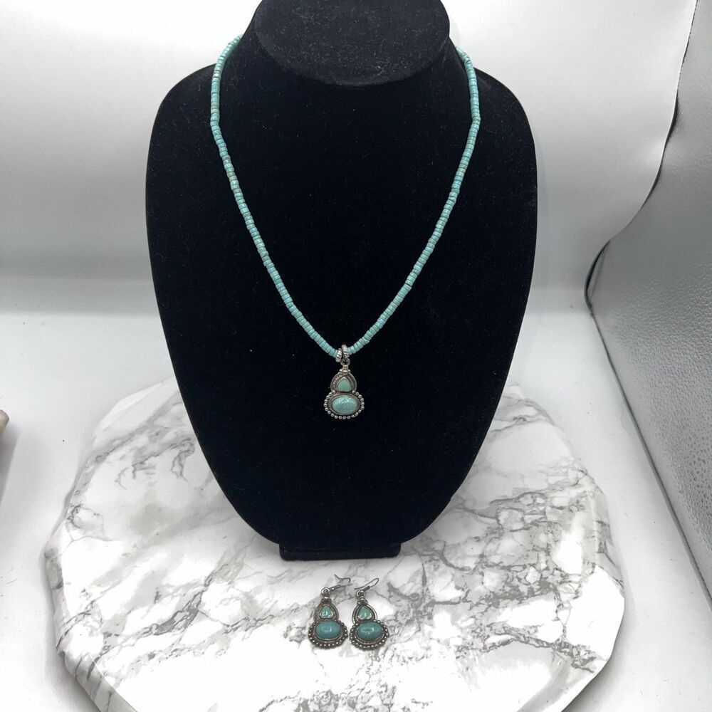 Turquoise Necklace And Earring Set Silver Tone Clasp
